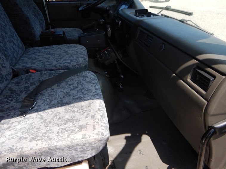 image for item DI1750 2010 UD Nissan UD2300 refuse truck