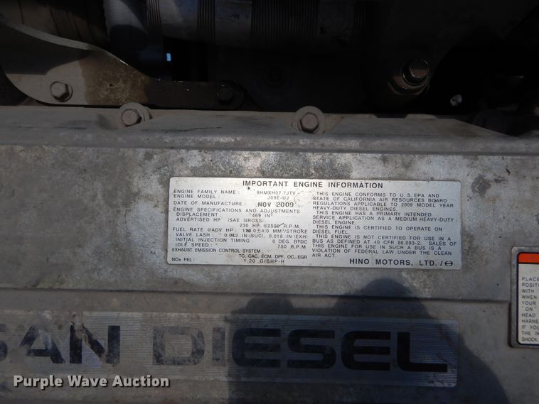 image for item DI1750 2010 UD Nissan UD2300 refuse truck