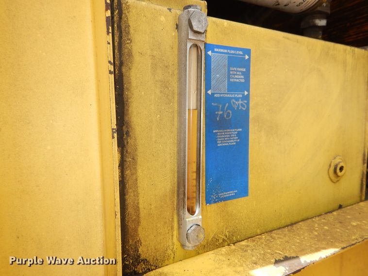 image for item DI1750 2010 UD Nissan UD2300 refuse truck