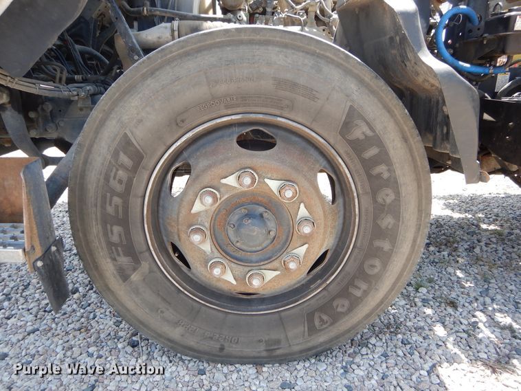 image for item DI1750 2010 UD Nissan UD2300 refuse truck