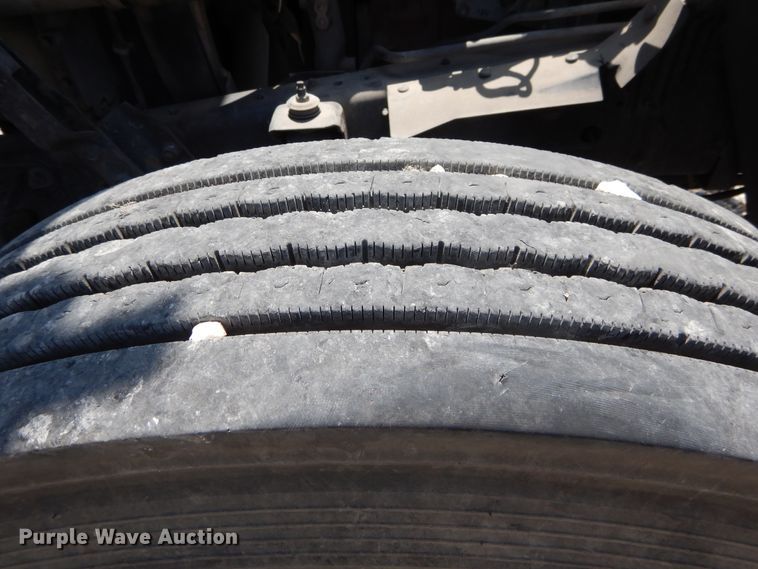 image for item DI1750 2010 UD Nissan UD2300 refuse truck