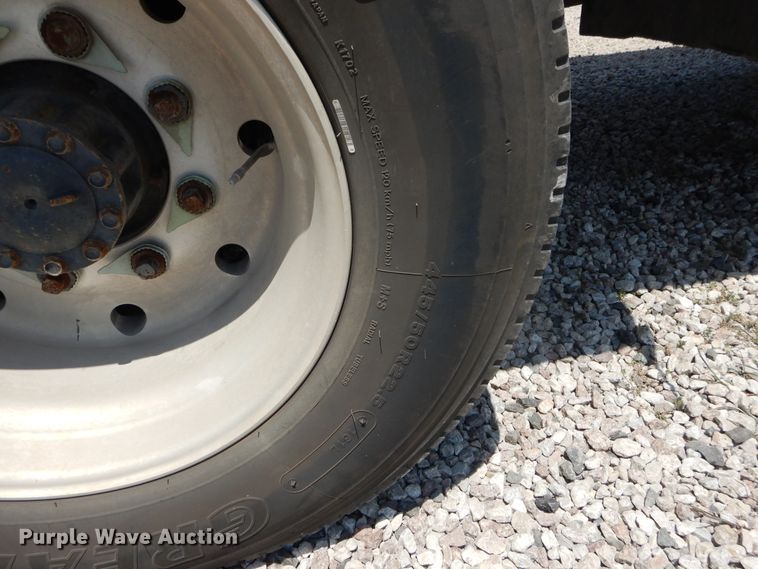 image for item DI1750 2010 UD Nissan UD2300 refuse truck