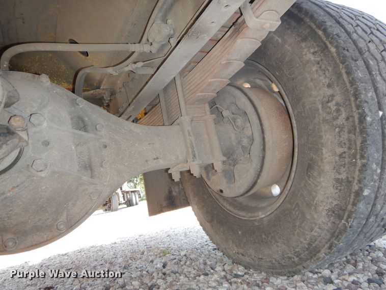 image for item DI1750 2010 UD Nissan UD2300 refuse truck