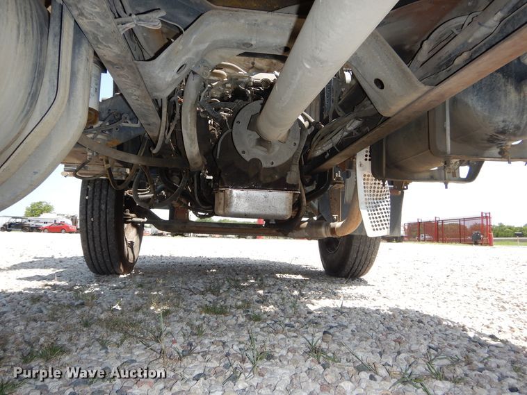 image for item DI1750 2010 UD Nissan UD2300 refuse truck