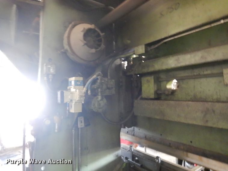 Cincinnati press brake in Minneapolis, KS Item DW9474 sold Purple Wave