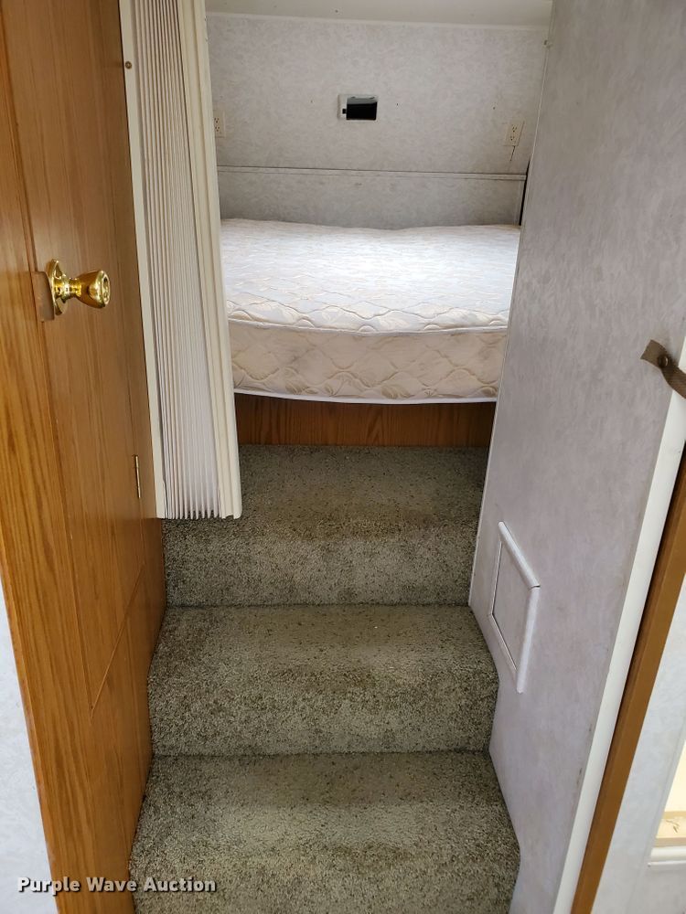 image for item DX9191 1999 Jayco 243RKS Eagle Series camper