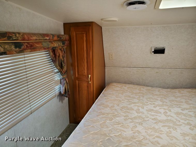 image for item DX9191 1999 Jayco 243RKS Eagle Series camper