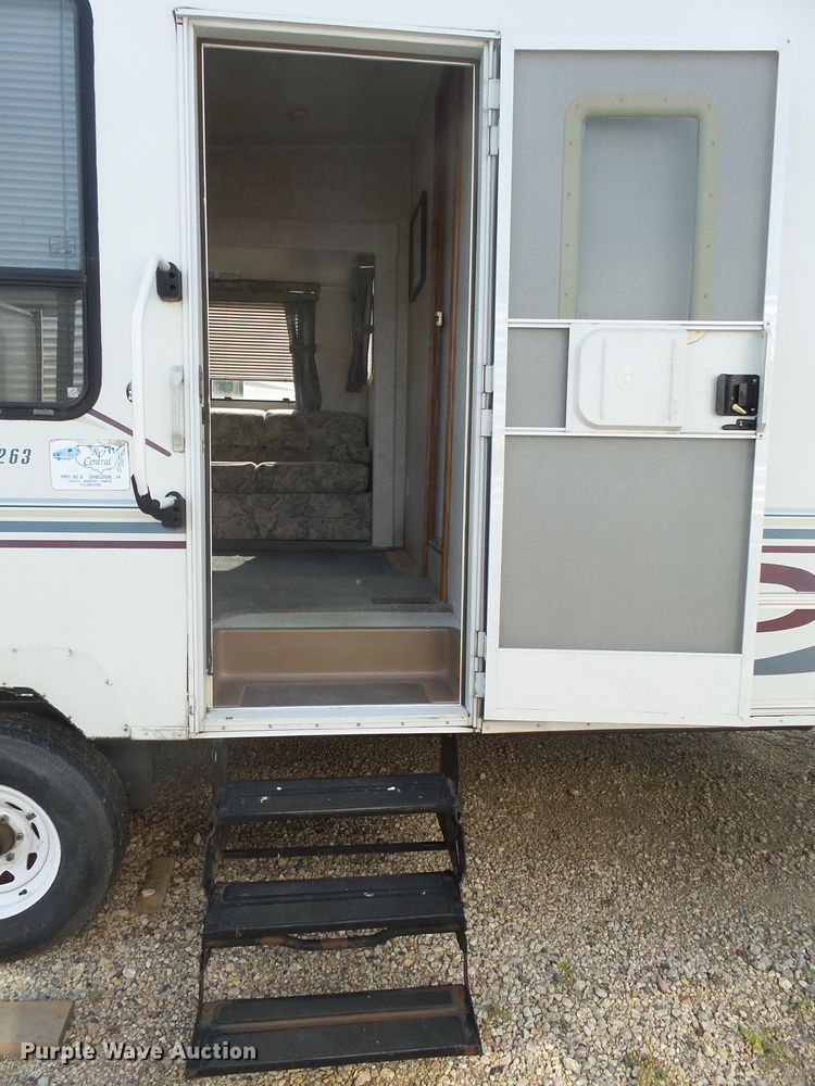 image for item DX9197 2001 Jayco Eagle camper