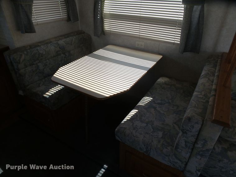 image for item DX9197 2001 Jayco Eagle camper