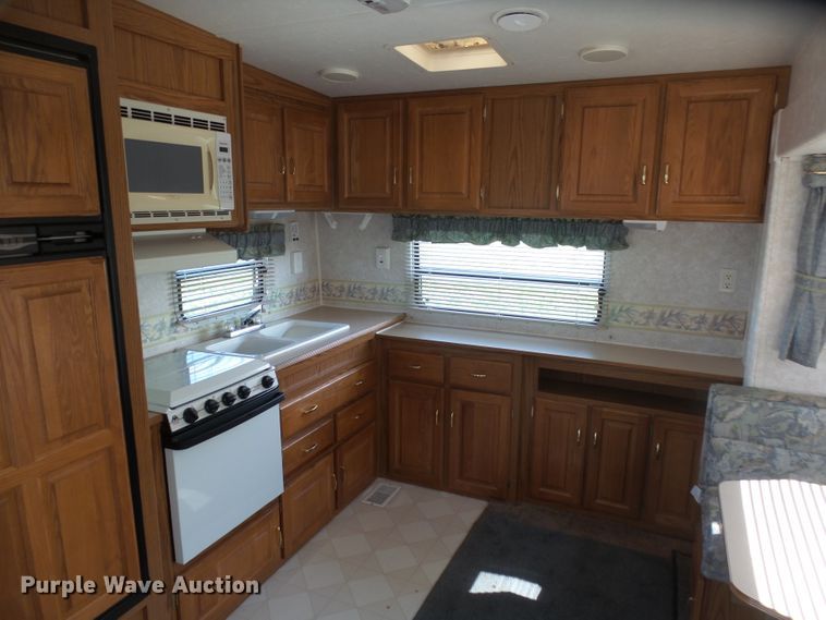 image for item DX9197 2001 Jayco Eagle camper