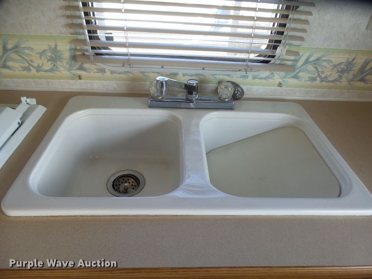 image for item DX9197 2001 Jayco Eagle camper