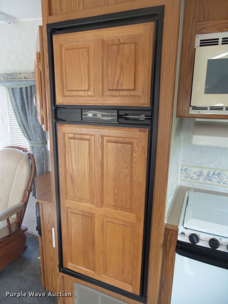 image for item DX9197 2001 Jayco Eagle camper