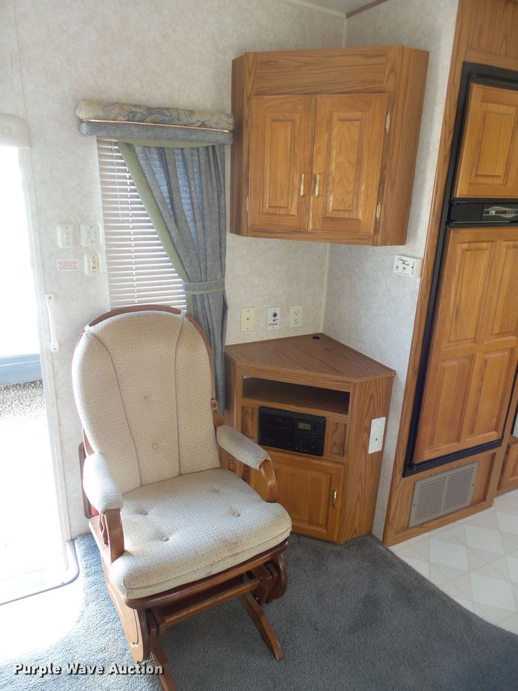 image for item DX9197 2001 Jayco Eagle camper