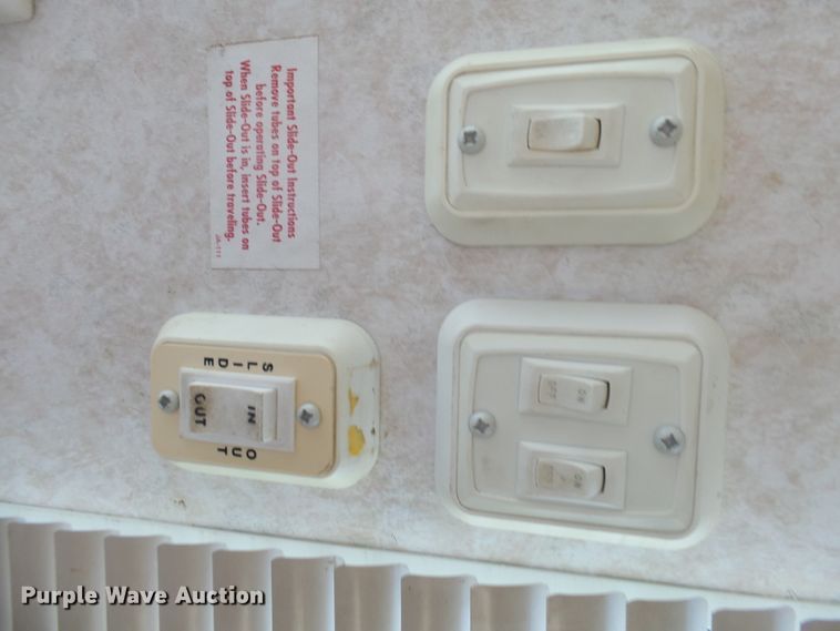 image for item DX9197 2001 Jayco Eagle camper