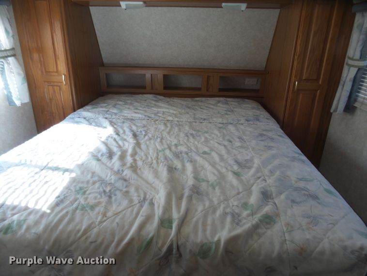 image for item DX9197 2001 Jayco Eagle camper