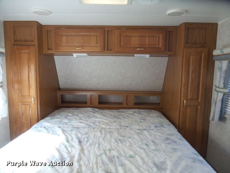 image for item DX9197 2001 Jayco Eagle camper