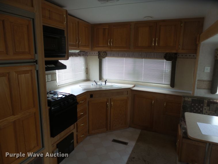 image for item DX9199 2001 Keystone Hornet camper