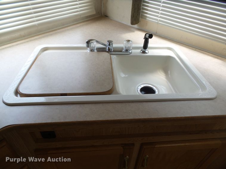 image for item DX9199 2001 Keystone Hornet camper