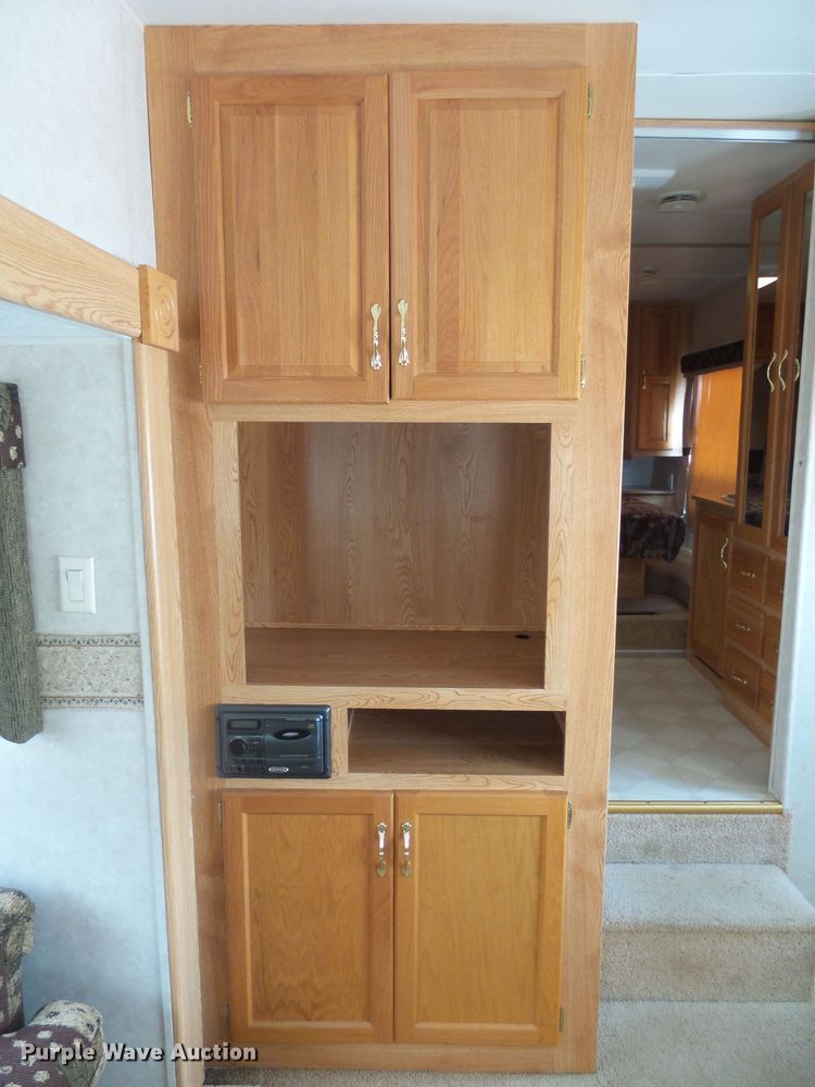 image for item DX9199 2001 Keystone Hornet camper