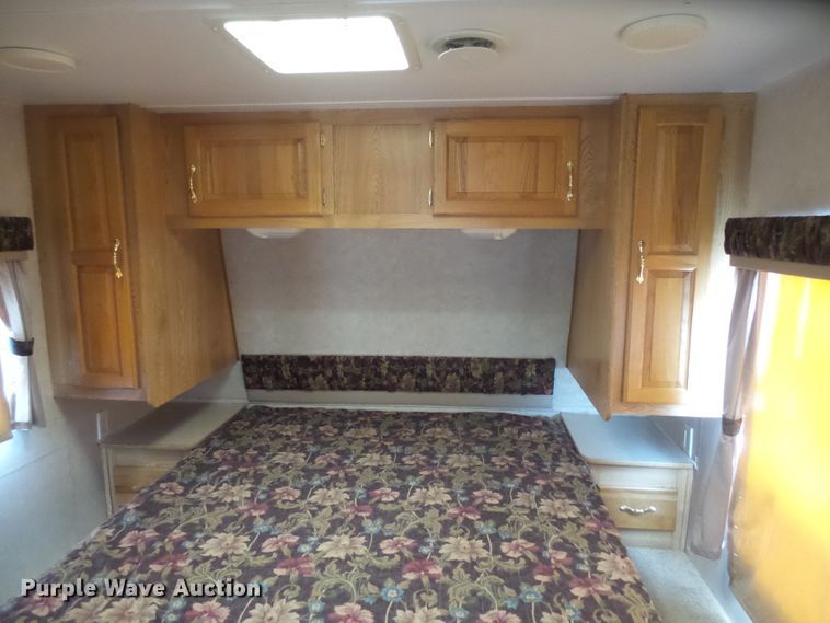 image for item DX9199 2001 Keystone Hornet camper