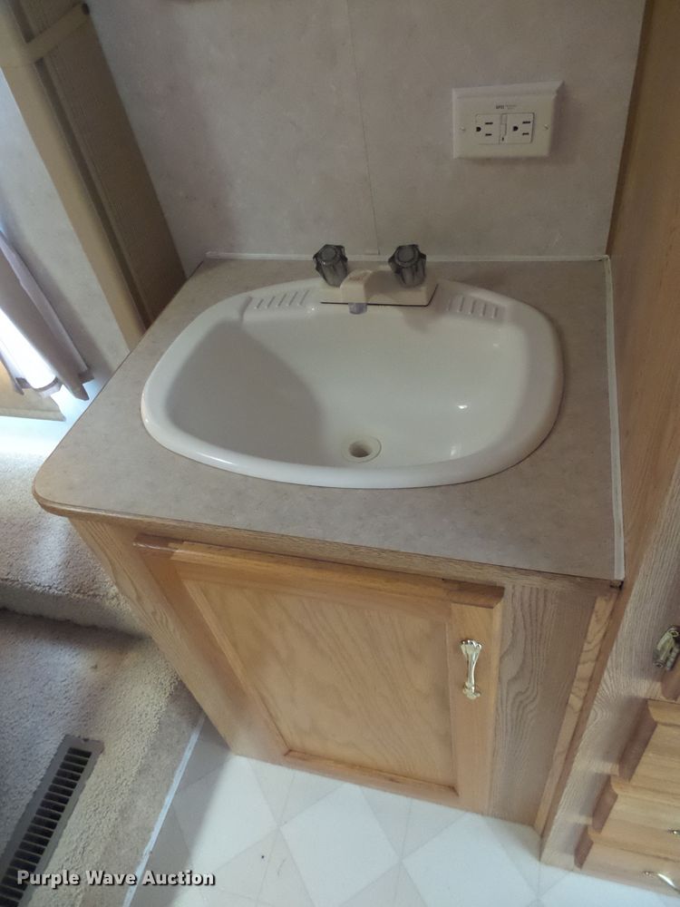 image for item DX9199 2001 Keystone Hornet camper