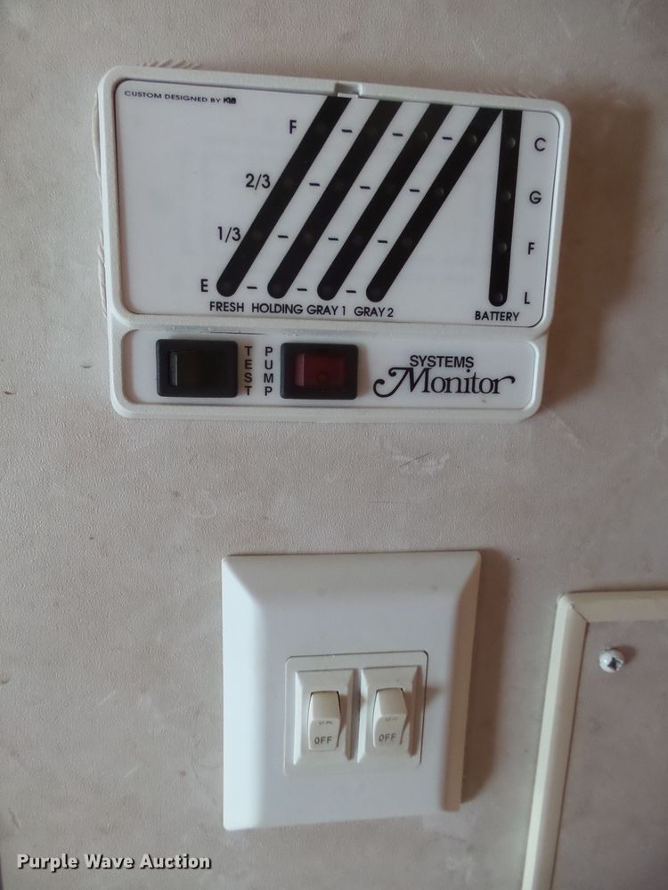 image for item DX9199 2001 Keystone Hornet camper