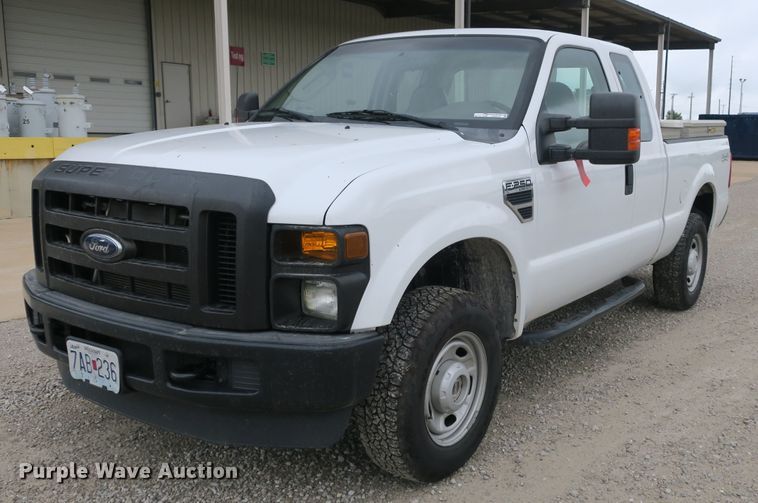 image for item EA9338 2010 Ford F250 Super Duty SuperCab pickup truck