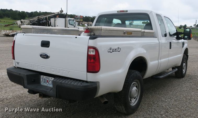 image for item EA9338 2010 Ford F250 Super Duty SuperCab pickup truck