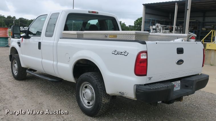 image for item EA9338 2010 Ford F250 Super Duty SuperCab pickup truck
