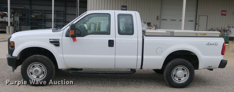 image for item EA9338 2010 Ford F250 Super Duty SuperCab pickup truck