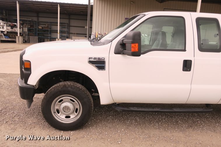 image for item EA9338 2010 Ford F250 Super Duty SuperCab pickup truck