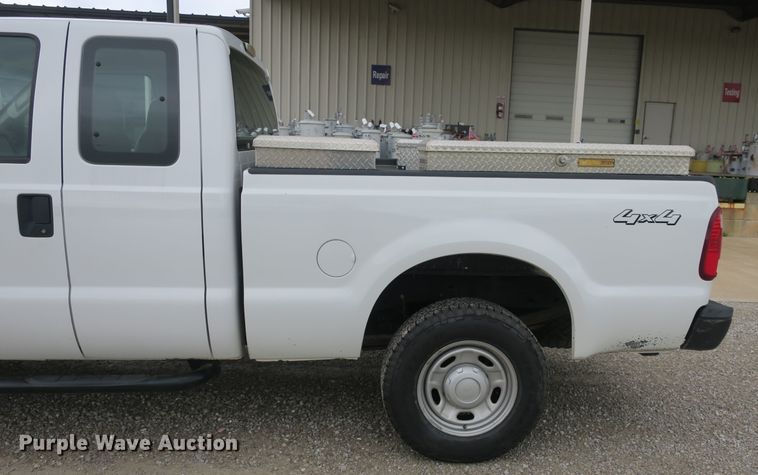 image for item EA9338 2010 Ford F250 Super Duty SuperCab pickup truck