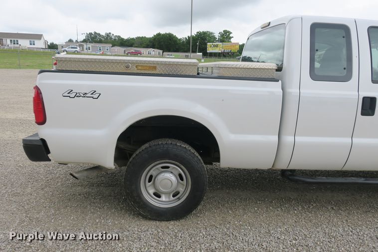 image for item EA9338 2010 Ford F250 Super Duty SuperCab pickup truck