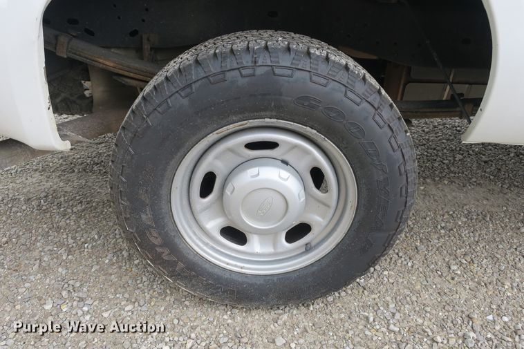 image for item EA9338 2010 Ford F250 Super Duty SuperCab pickup truck