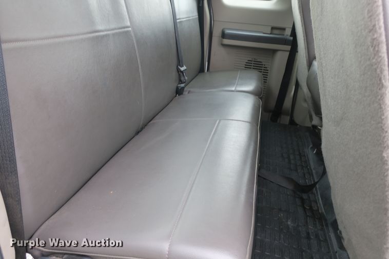 image for item EA9338 2010 Ford F250 Super Duty SuperCab pickup truck