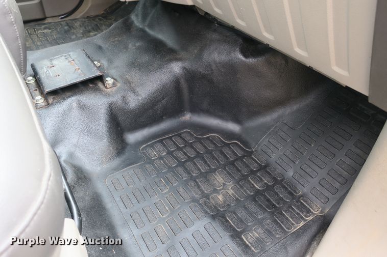 image for item EA9338 2010 Ford F250 Super Duty SuperCab pickup truck