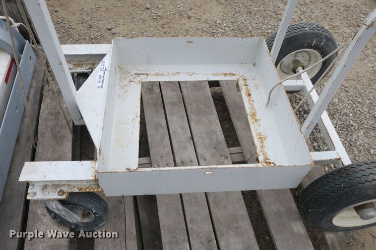 image for item EA9340 (2) carts