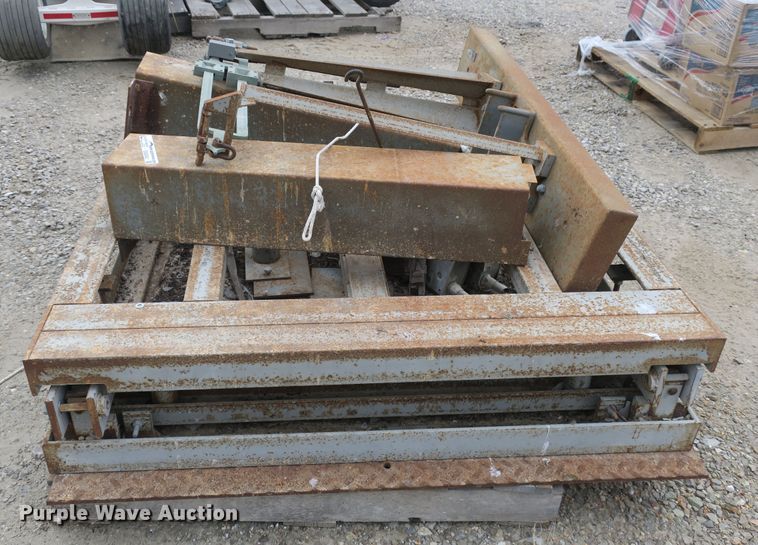 image for item EA9342 Iron scale