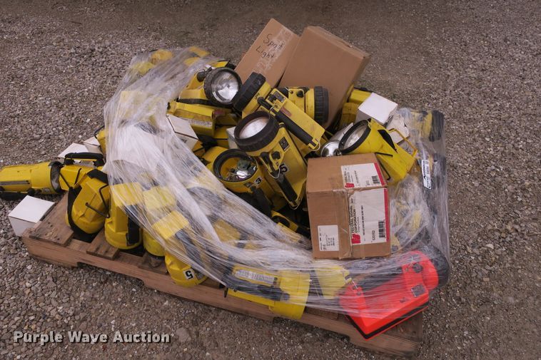 image for item EA9344 Rechargeable flashlights