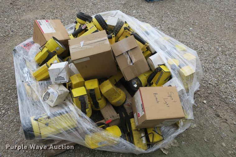 image for item EA9344 Rechargeable flashlights