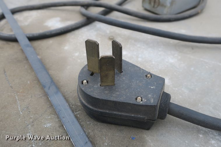 image for item EA9352 (2) box fans