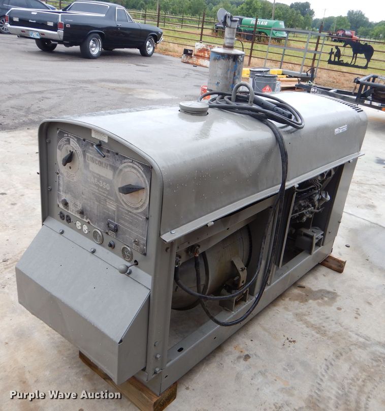 image for item ED9486 Lincoln Shield Arc SAE-350 welder