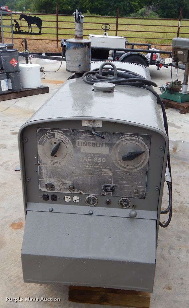 image for item ED9486 Lincoln Shield Arc SAE-350 welder