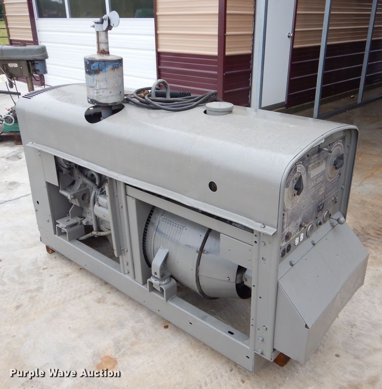 image for item ED9486 Lincoln Shield Arc SAE-350 welder