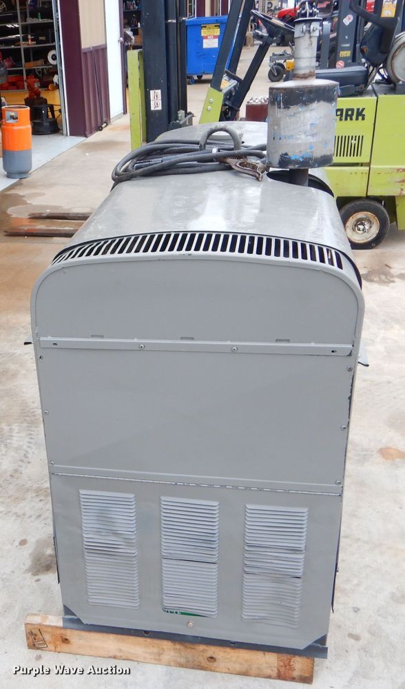 image for item ED9486 Lincoln Shield Arc SAE-350 welder