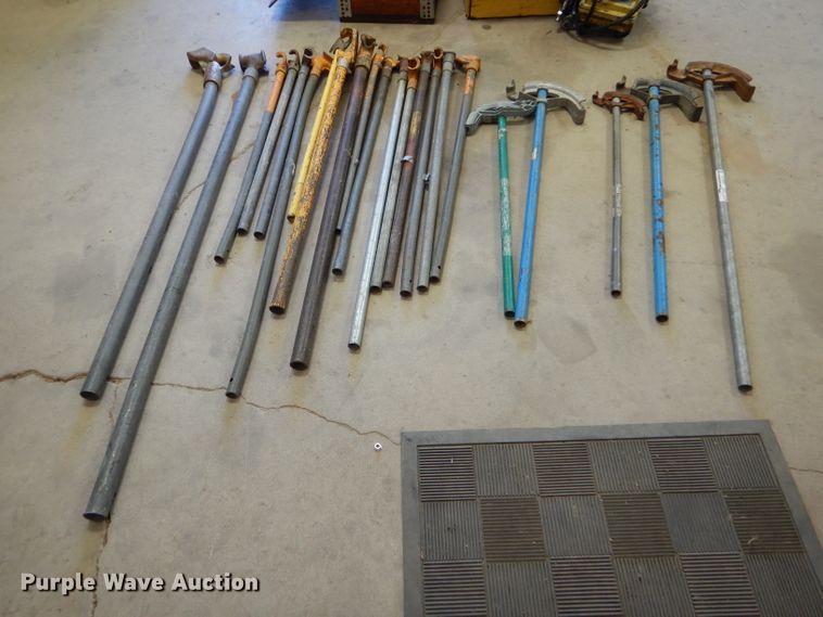 image for item EQ9137 Approximately 22 hand pipe benders