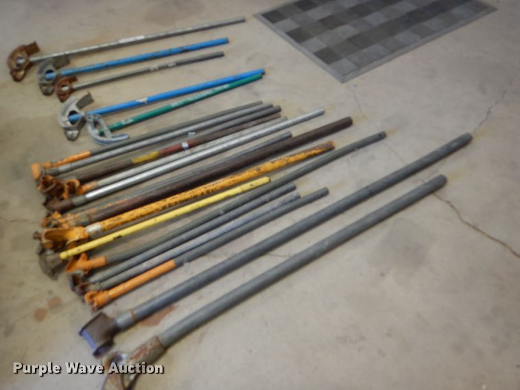 image for item EQ9137 Approximately 22 hand pipe benders