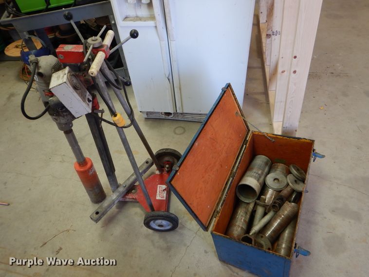 image for item EQ9146 Milwaukee core drill