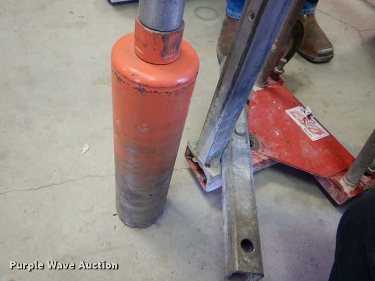image for item EQ9146 Milwaukee core drill