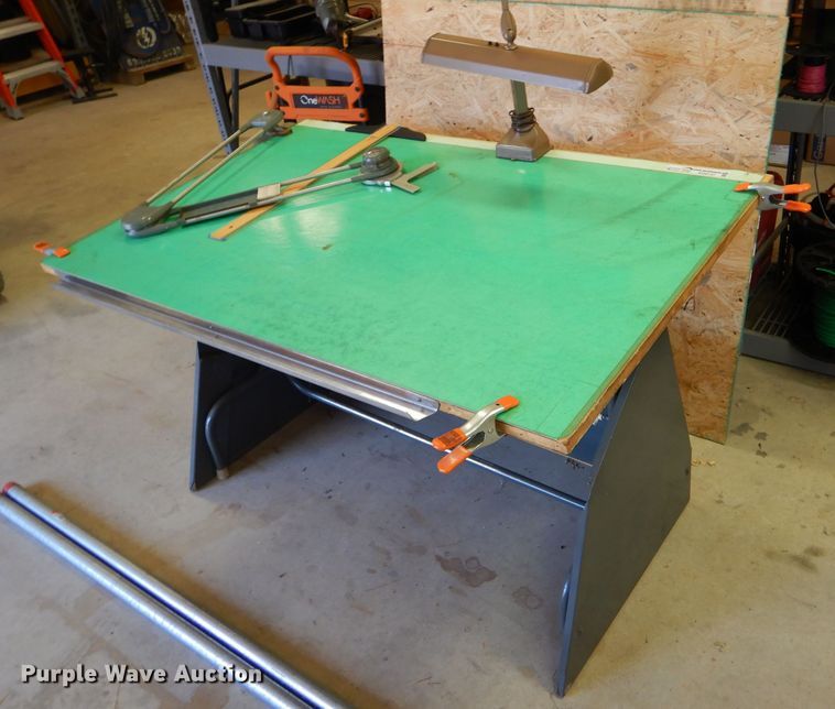 image for item EQ9147 Drafting table